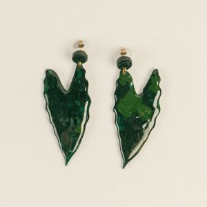 Maxi Aretes Amazónica Verde Musgo 7,2* 4,5 (cm) - ARLE ALTA BISUTERÍA.
